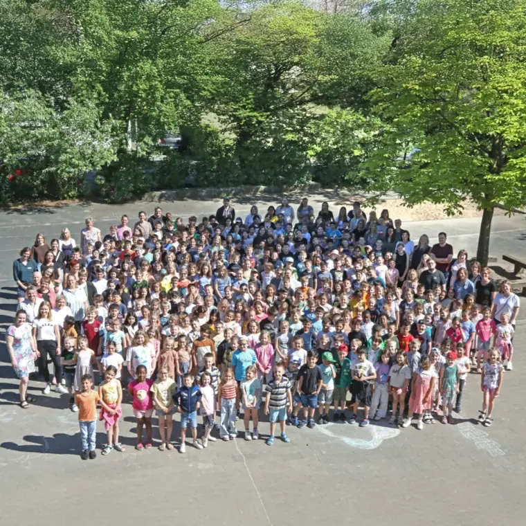 Plakat der Grundschule Neisseweg